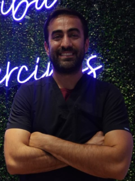 Sergio - Professional piercer at Tribu Piercings